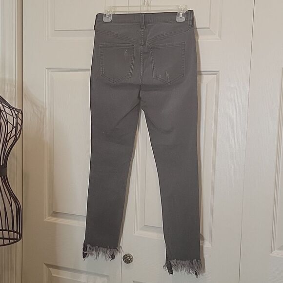 FREE PEOPLE Distressed Gray High Waisted Jeans Size 26 - Picture 9 of 10